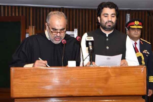اپوزیشن کا اسپیکر و ڈپٹی اسپیکر قومی اسمبلی کیخلاف بھی تحریک لانے کا فیصلہ