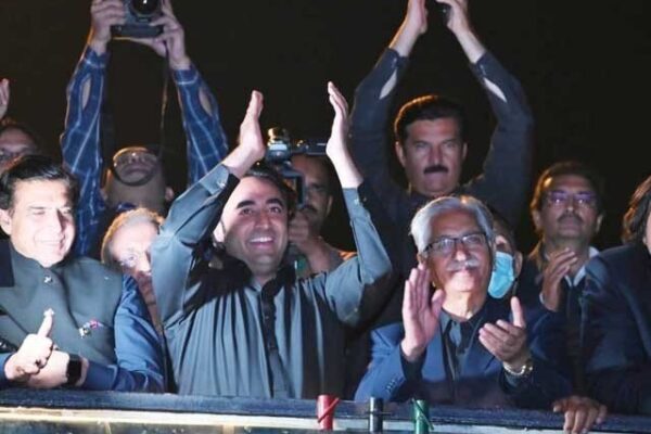 عدم اعتماد جیسا جمہوری ہتھیار استعمال کر کے غیرجمہوری عمران خان کو گھر بھیجیں گے، بلاول بھٹو