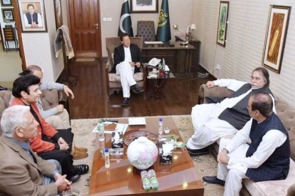 حکومت نے تحریک عدم اعتماد کی ناکامی کیلئے حکمت عملی تیار کر لی