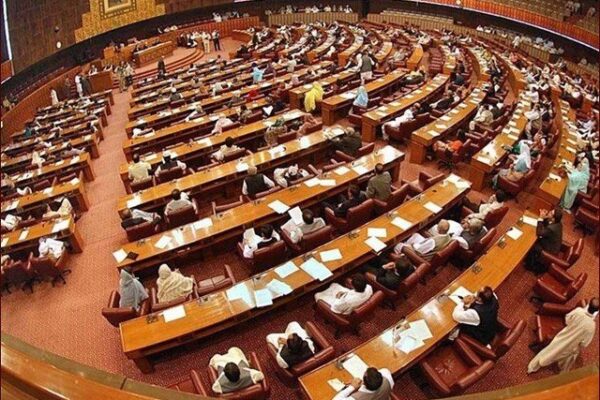 عدم اعتماد: اسمبلی اجلاس بلانے کی آئینی مدت کا آج آخری دن
