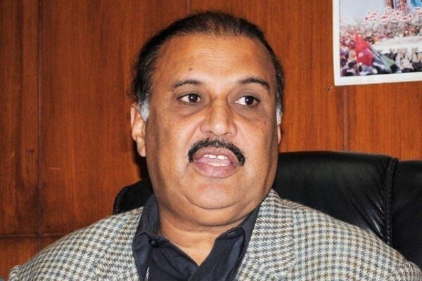 تحریک انصاف کے 24 ایم این ایز سندھ ہاؤس میں موجود ہیں، راجا ریاض