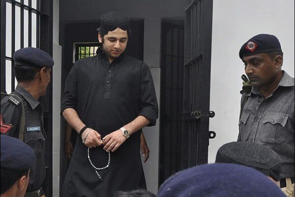 سندھ حکومت نے شاہ رخ جتوئی پر عائد دہشت گردی کی دفعات ختم کرنے کی حمایت کر دی