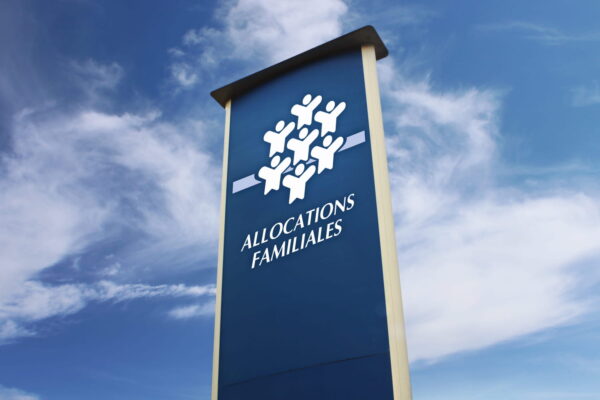 2000 یورو ماہانہ کمانے والے بھی 1000 یورو کی امداد کے مستحق ہو سکتے ہیں