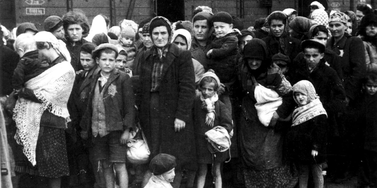 **80ویں سالگرہ، آشوٹز کی آزادی** **ہولوکاسٹ کی چھینی ہوئی بچپن:&hellip;