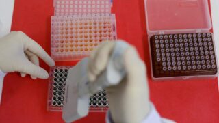 امریکا نے موڈرنا کو نئے ایم آر این اے ویکسین&hellip;