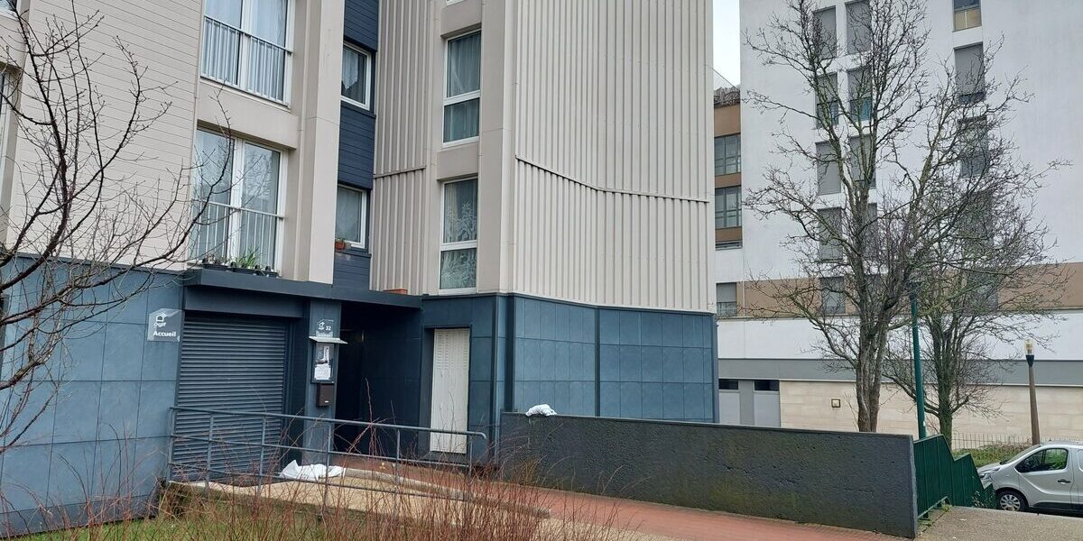 ایسوین میں عمارت کے ہال میں گولی مار کر ایک&hellip;