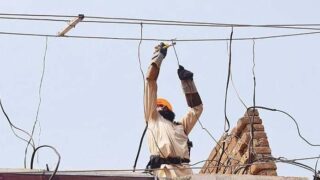 **شالامار میں فرنس مل کے مالکان نے موبائل ٹرانسفارمر لگا&hellip;