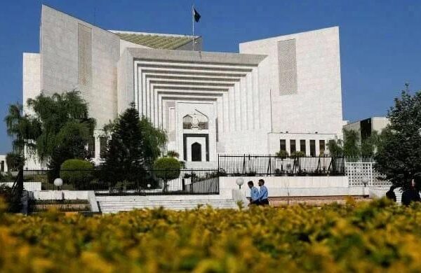 فوجی عدالتوں کے فیصلوں پر سپریم کورٹ کا جائزہ، وکیل وزارت دفاع نے دلائل پیش کیے
