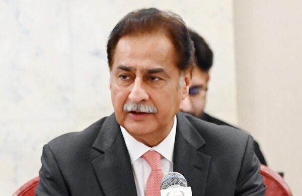### قومی اسمبلی کے اسپیکر ایاز صادق کا انکشاف: اپوزیشن کو معمول کے مطابق کام نہیں چلنے دینے کا حکم