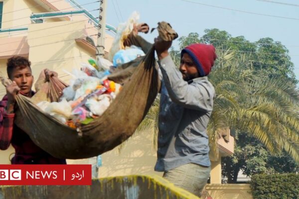 لاہور کے خاکروب: ’کوئی انگلی ایسی نہیں جو زخمی نہ ہو، کام گندا ہے لیکن پیٹ کی خاطر کرتے ہیں‘