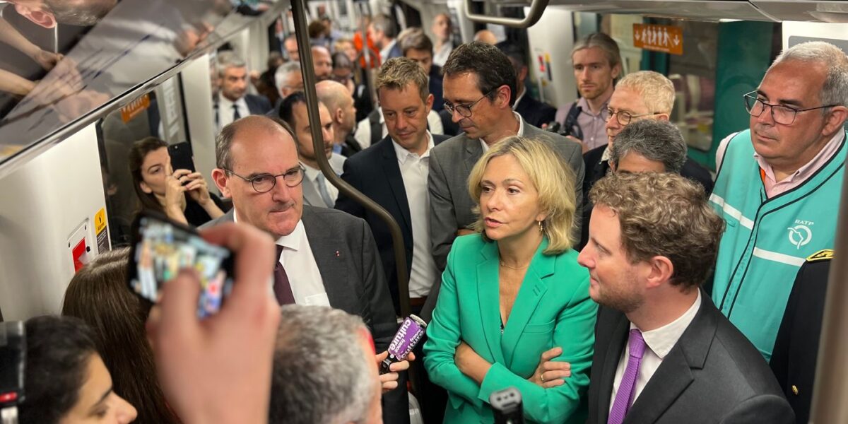 **مستقبل میں پیرس میٹرو میں کھڑے ہو کر سفر کرنا&hellip;