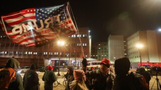 ٹرمپ نے کیپٹل ہل حملے کے 1500 ملزمان کو معاف&hellip;