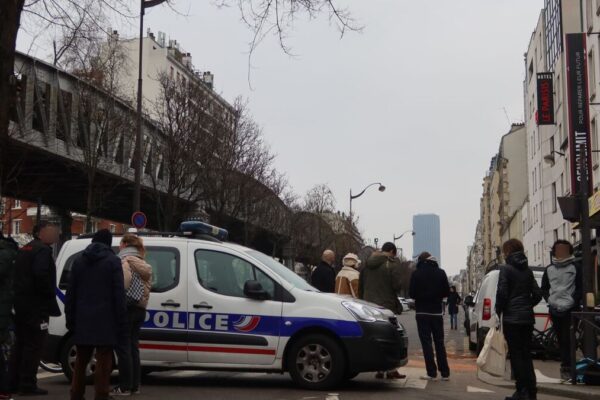 بم کی جھوٹی اطلاع پر لا موٹے پیکیٹ کا علاقہ بند، مکڈونلڈز میں سکیورٹی ہائی الرٹ