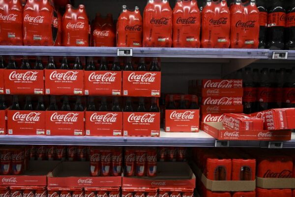 کوکا کولا فرانس اور یورپ کے کئی ممالک میں مشروبات کی بڑی تعداد واپس