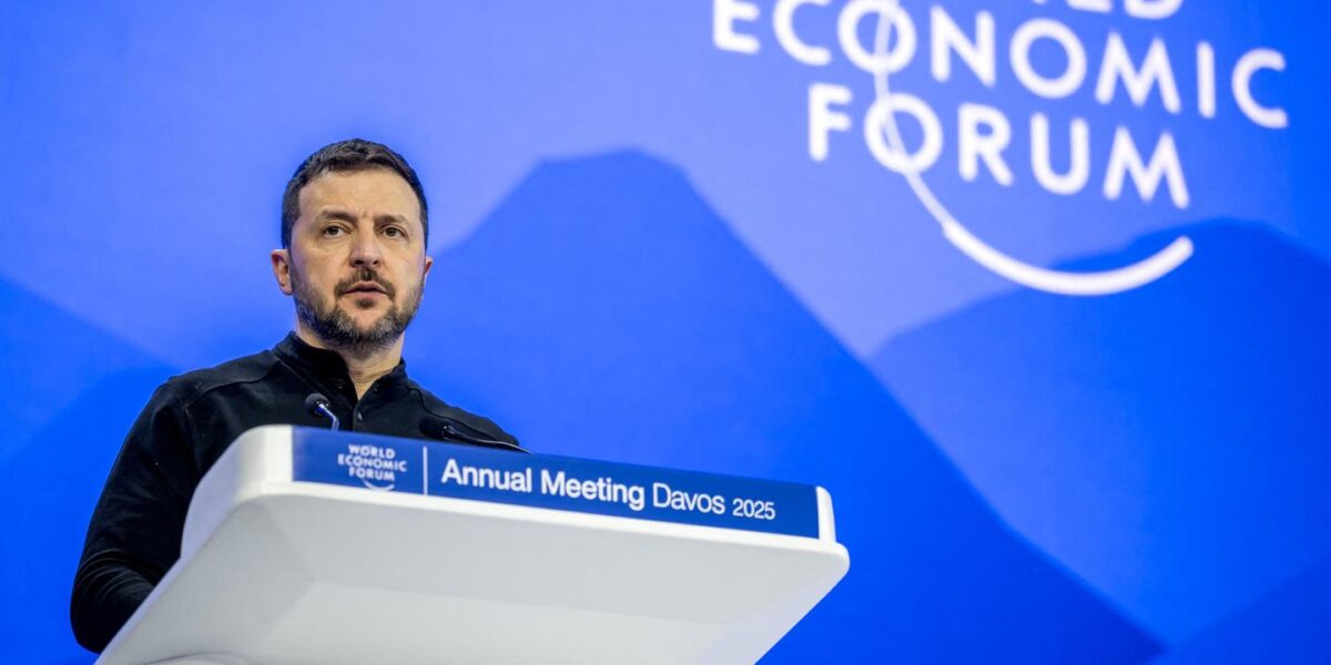 یوکرین جنگ: 300 شمالی کوریائی فوجی ہلاک، زیلنسکی کا ڈونلڈ&hellip;