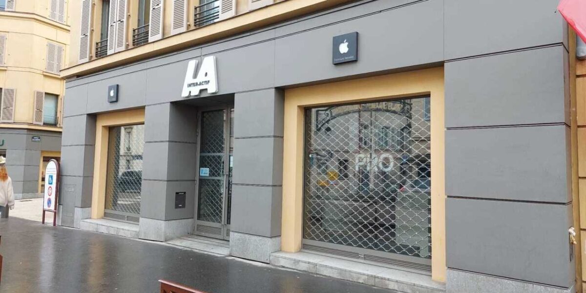 armed-robbery-iphone-theft-versailles-store