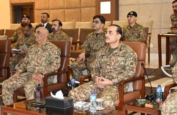 نام نہاد دوست نما دشمن کو شکست دیں گے: آرمی چیف
