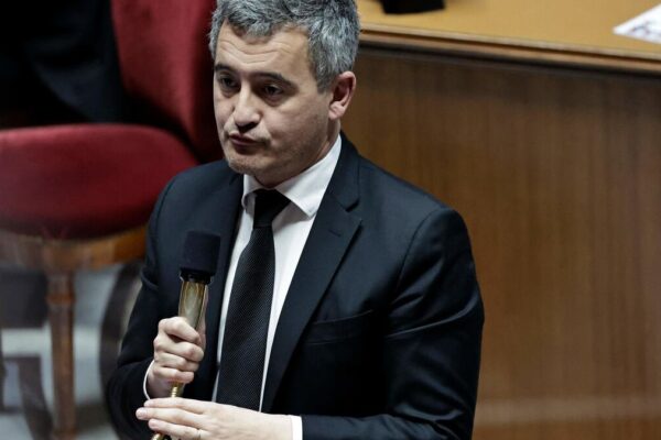 دولتِ فرانس میں حقِ زمین پر بحث کا آغاز: جیرالڈ ڈارمنین کا موقف