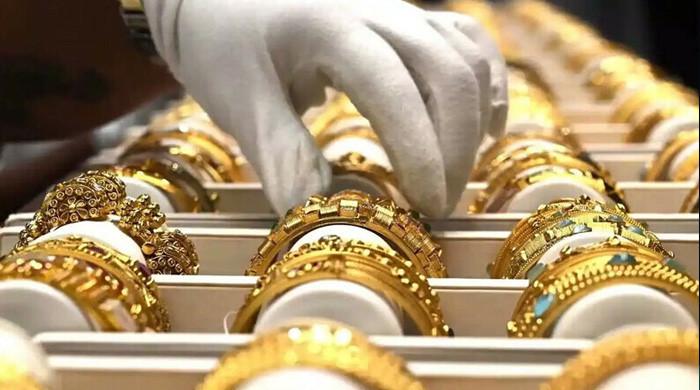 gold-price-drops-pakistan-global-market-impact