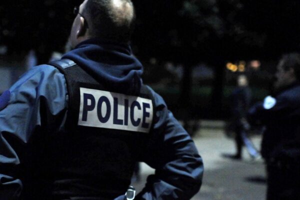 خطرناک حملہ: 31 سالہ خاتون کی جان کو خطرہ، شوہر نے چاقو سے حملہ کیا