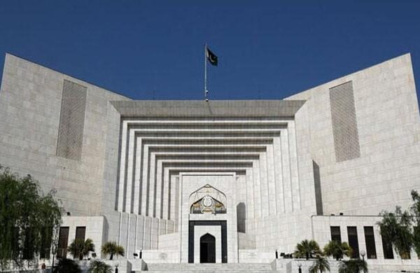 فوجی عدالتوں میں سویلینز کے مقدمات: سپریم کورٹ میں اہم سماعت