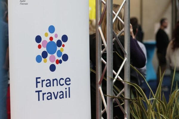 نئی قانون سازی: روزگار کے متلاشیوں کے لئے 15 گھنٹے کی سرگرمیاں لازمی قرار