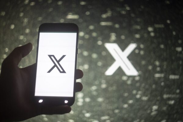 پیرس میں سوشل میڈیا نیٹ ورک X کے نظام کی تحقیقات کا آغاز