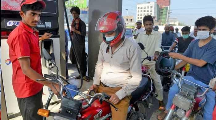 petroleum-prices-drop-expected-in-pakistan