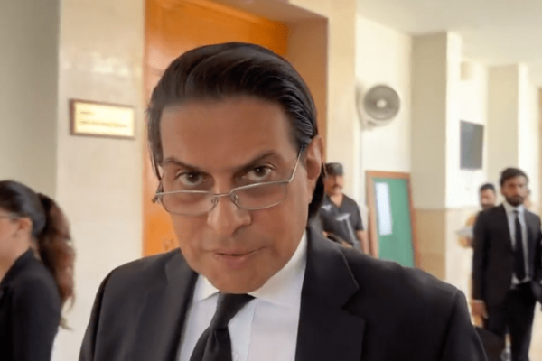 پاکستان تحریک انصاف کا خیبرپختونخوا میں پارٹی عہدوں سے دستبردار ہونے کا حکم