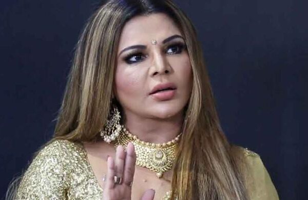 راکھی ساونت نے پاکستانی مردوں کے رویے پر افسوس کا اظہار کردیا