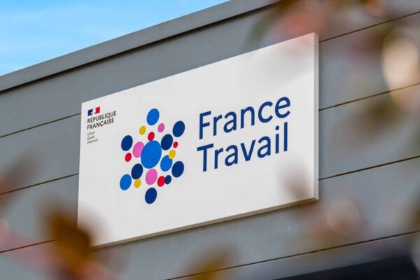 نئی ذمہ داریوں کا آغاز: فرانس میں RSA کے مستفید افراد کے لیے نئی شرائط