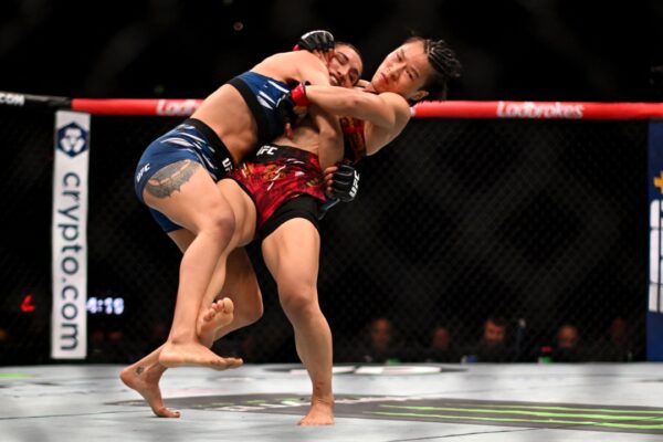 چین کی ژانگ ویلی نے UFC 312 میں امریکی حریف