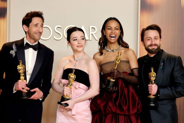 گولڈن نائٹ: “انورا” نے آسکر ایوارڈز میں دھوم مچا دی