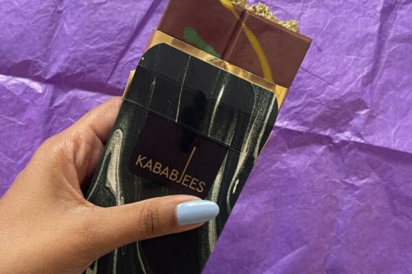 کراچی میں چاکلیٹ ڈیزرٹ کی دنیا میں کباب جیز کی انوکھی پیشکش: چوکو نافا