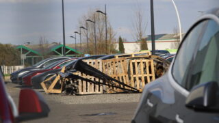 tesla-cars-attacked-near-toulouse-france