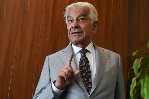 پاکستان بھارت کی کسی بھی کارروائی کے لیے تیار: خواجہ آصف