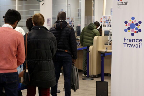 بیروزگار افراد کے لیے نئے پابندیوں کے نظام کا نفاذ