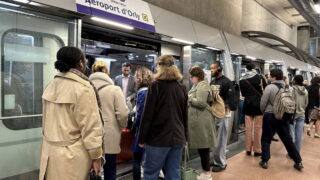 paris-metro-large-suitcases-ban-confusion-clarified