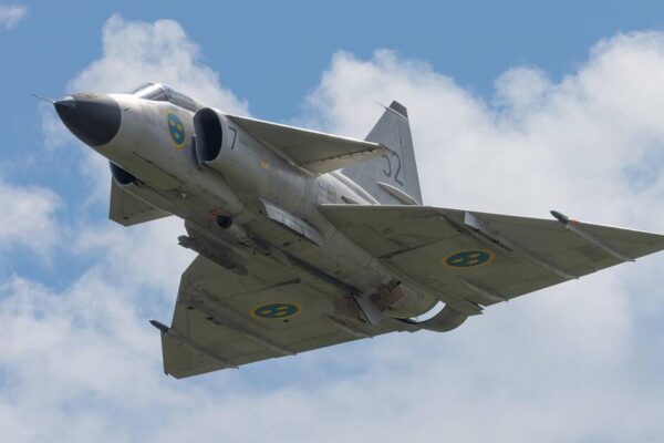 کولمبیا نے سویڈن کے گربن طیارے خریدنے کا فیصلہ کر لیا، فرانس کے رافیل کو نظر انداز کر دیا