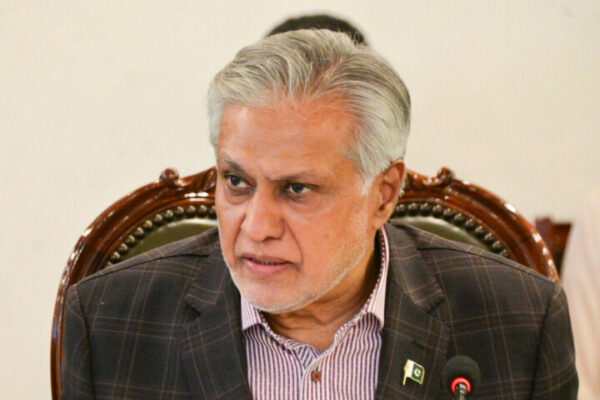 ایف ایم ڈار یو اے ای میں بارہویں جے ایم سی اجلاس کی قیادت کے لیے پہنچ گئے