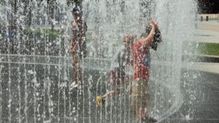 france-heatwave-temperatures-reach-35-degrees