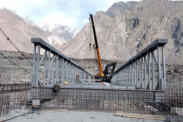 آئی ایم ایف کا سایہ: ترقیاتی بجٹ میں کٹوتیاں