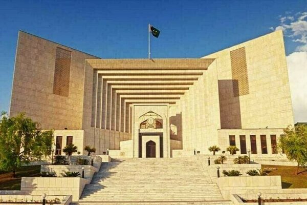 سپریم کورٹ سے فوجی عدالتوں کے فیصلے پر نظرثانی کی اپیل