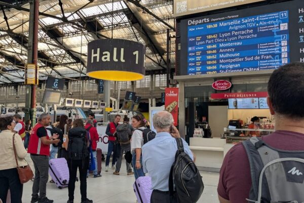 تیز رفتار ٹرینوں کی تاخیر: جنوب مشرقی فرانس میں ریلوے ٹریفک شدید متاثر