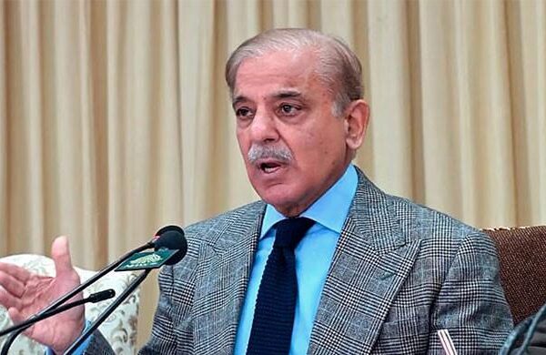 دہشت گردوں کے خلاف آخری حد تک جائیں گے: وزیراعظم شہباز شریف