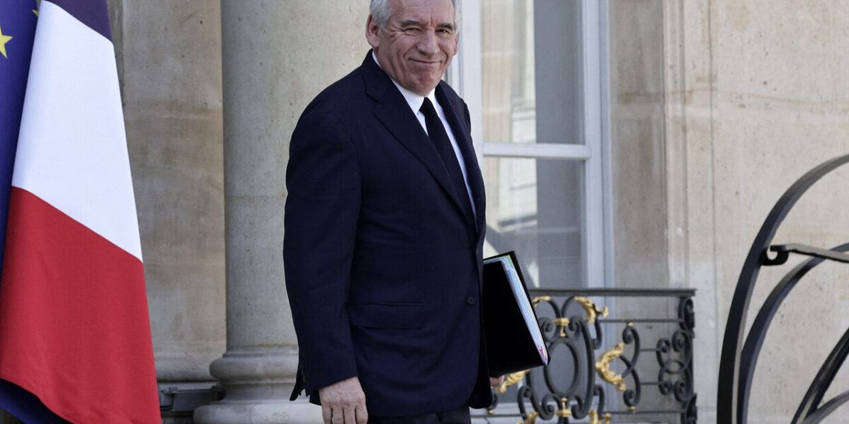 france-prime-minister-political-crisis-budget-2026