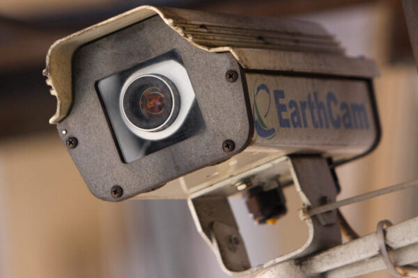 راولپنڈی کے سی ای او کو سی سی ٹی وی کیمرے کے غلط استعمال پر جرمانہ