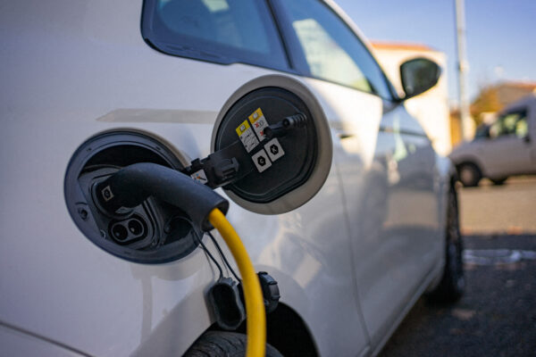 منگل سے ماہانہ 200 یورو میں 50,000 الیکٹرک گاڑیاں دستیاب: مستفید ہونے کے شرائط و ضوابط