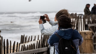 france-stormy-winds-sunday-monday-100kmh-forecast