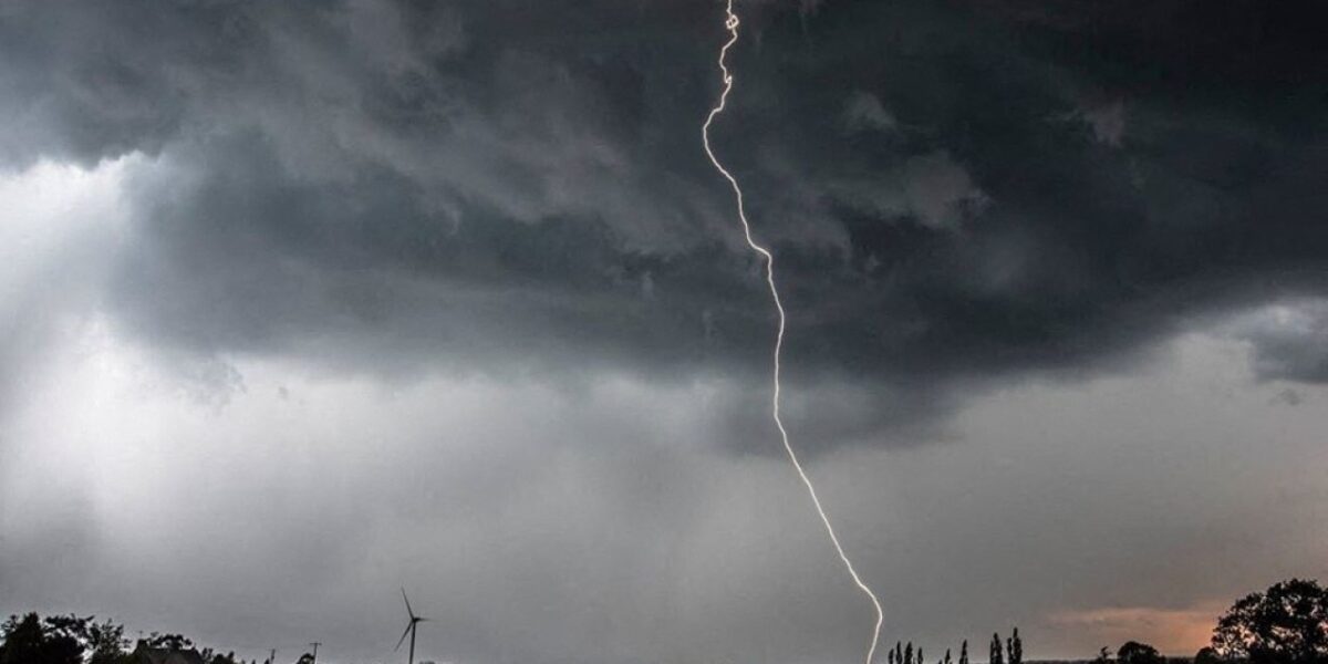 france-sunday-severe-storms-yellow-alert-threat
